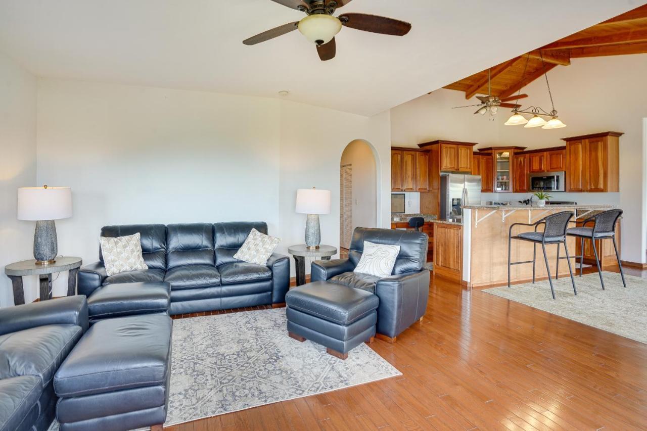 Hawaiian Retreat With Ocean Views In Captain Cook! Papa Bay Buitenkant foto